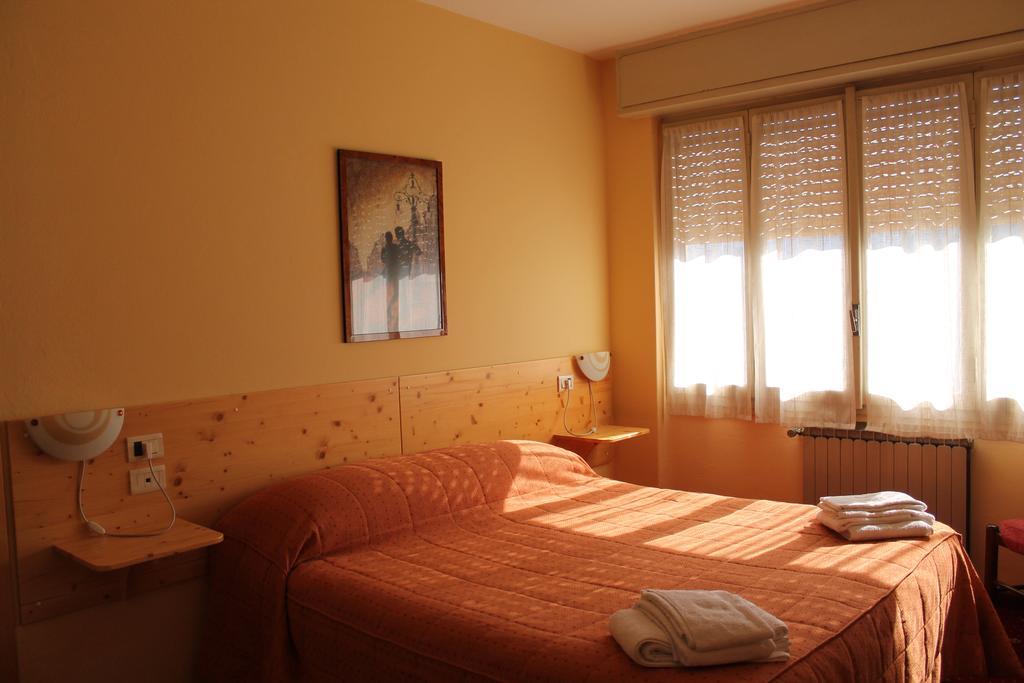 Hotel Poggio D'Oro Riva di Solto Dış mekan fotoğraf