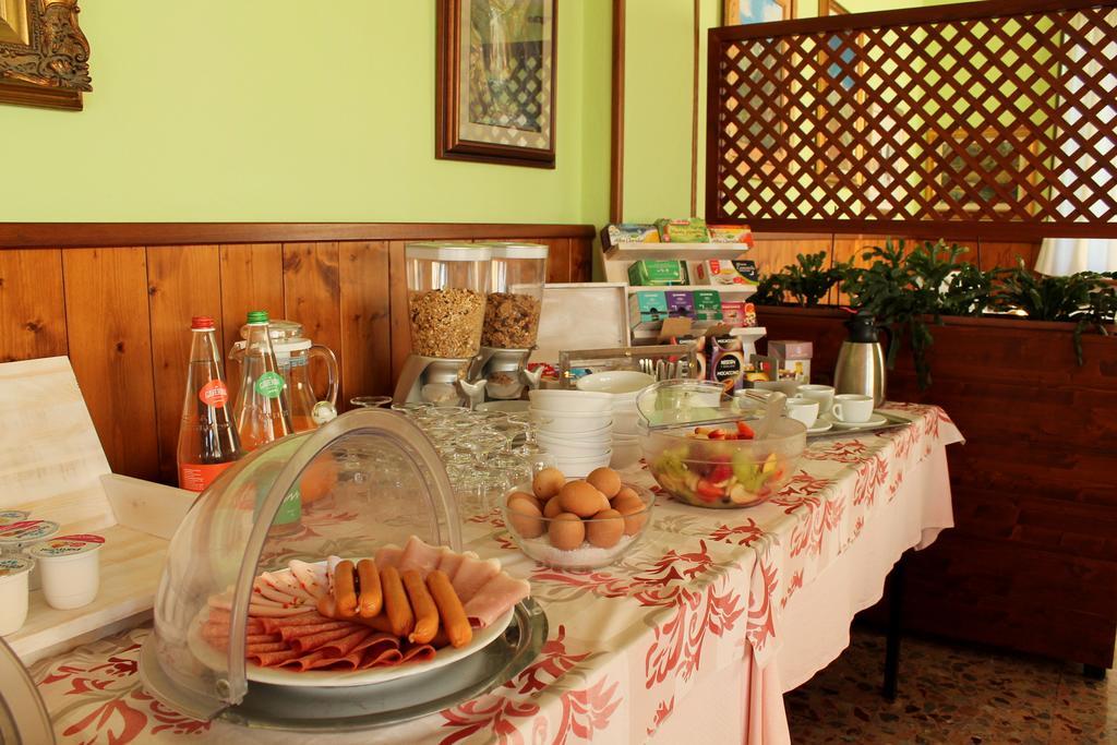 Hotel Poggio D'Oro Riva di Solto Dış mekan fotoğraf