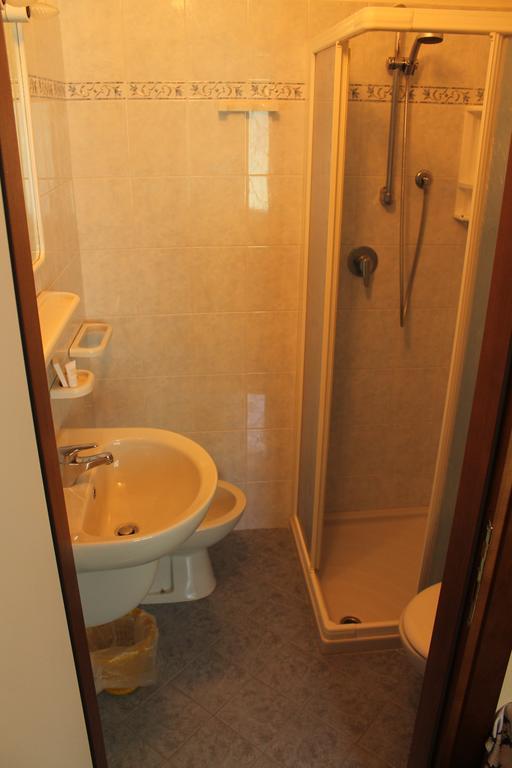 Hotel Poggio D'Oro Riva di Solto Dış mekan fotoğraf