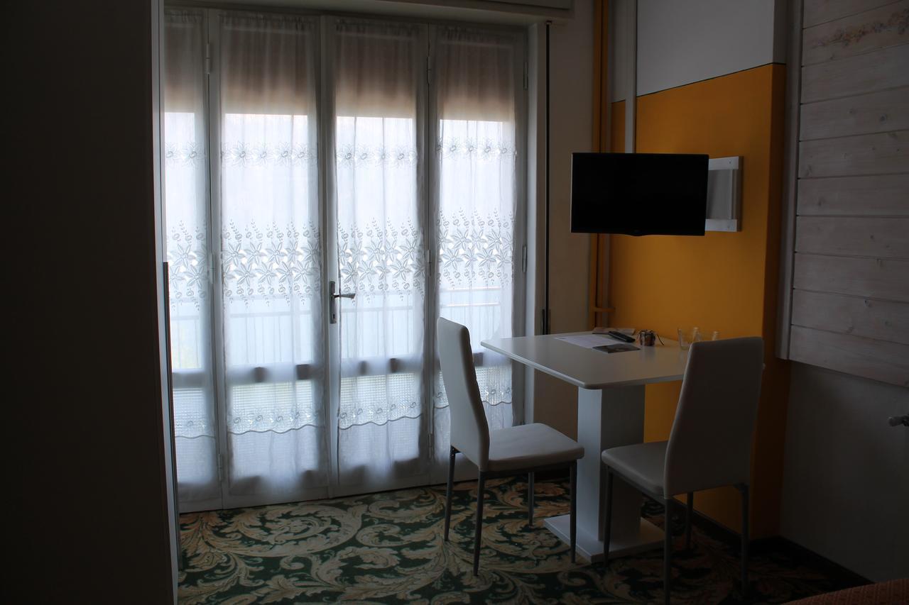 Hotel Poggio D'Oro Riva di Solto Dış mekan fotoğraf